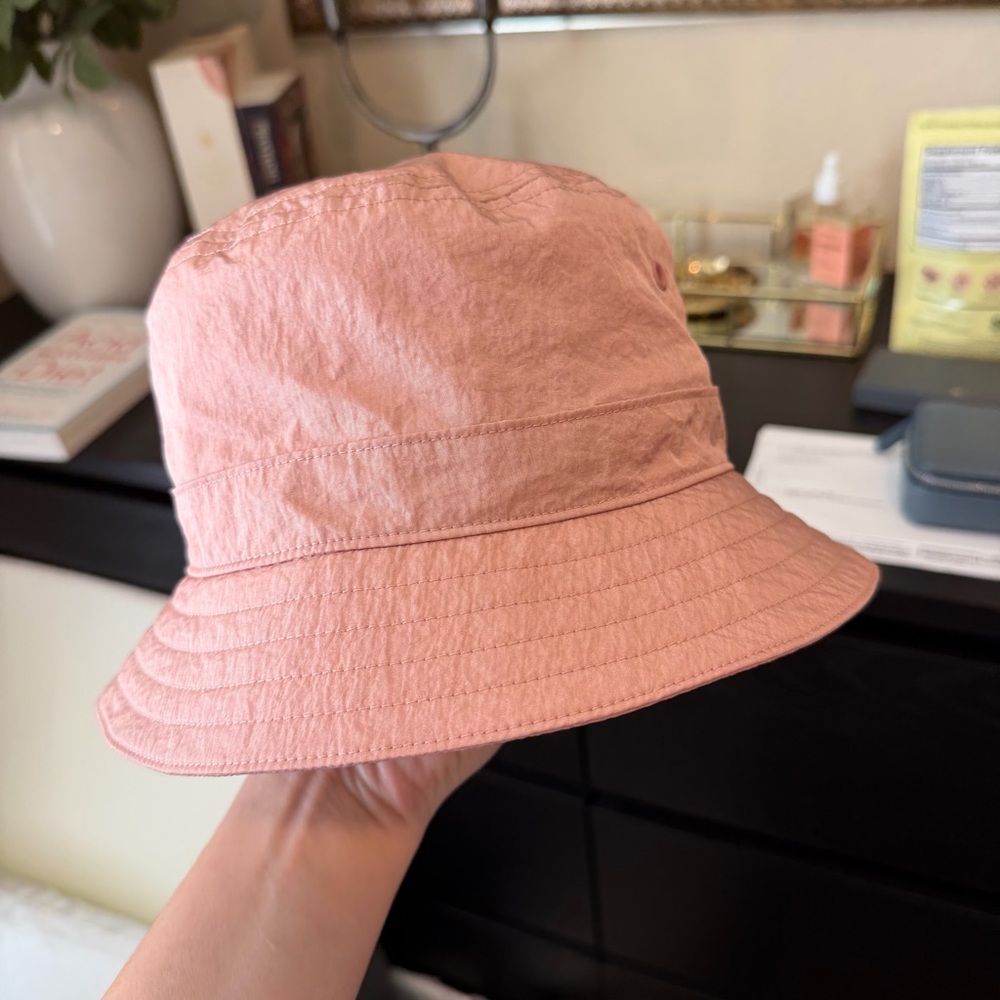 Lululemon Rose Pink Bucket Hat S/M